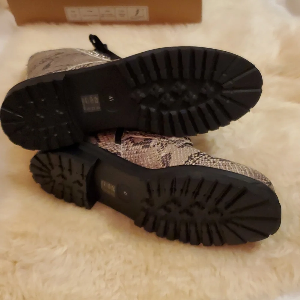 Anthropologie Shane Lace-up Boots- embossed snake - Picture 10 of 12